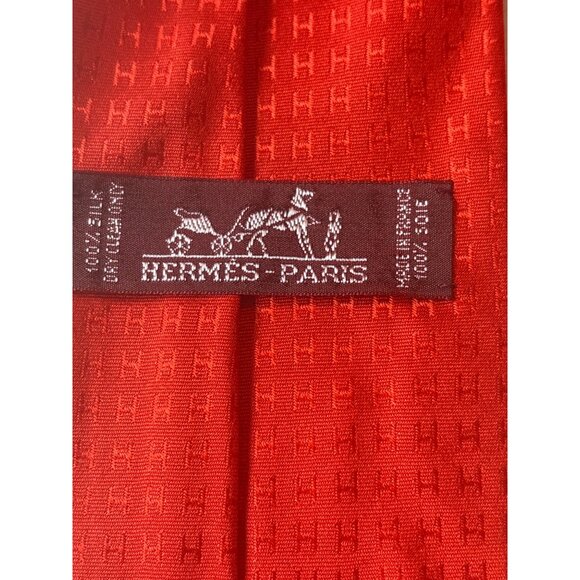 Hermes Paris Red Silk Tie With H Pattern - Picture 4 of 4